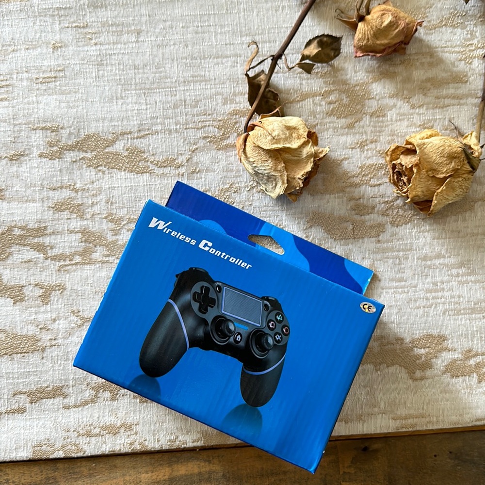 DualShock 4 Wireless Controller. Black. NWT.